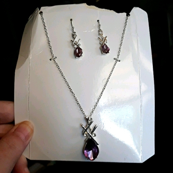 Jewelry - Amethyst colored necklace and pierced earrings